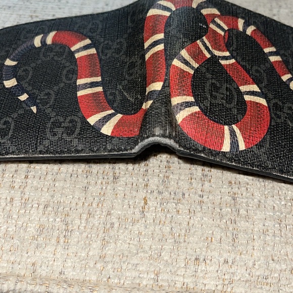Mens Gucci Wallet - Picture 4 of 10